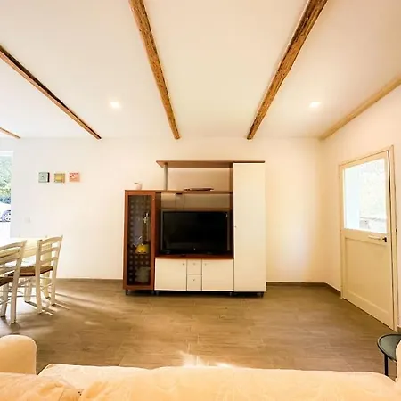 Relax House 5 Min Dal Mare Parcheggio+wifi Apartment *